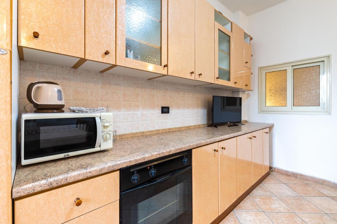 Apartment Biscarra House